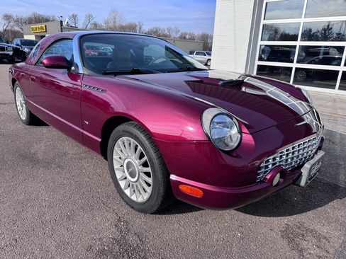 Used 2004 Ford Thunderbird image 2