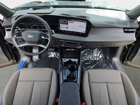 New 2026 Audi Q3 quattro 2.0T AWD/4WD image 9