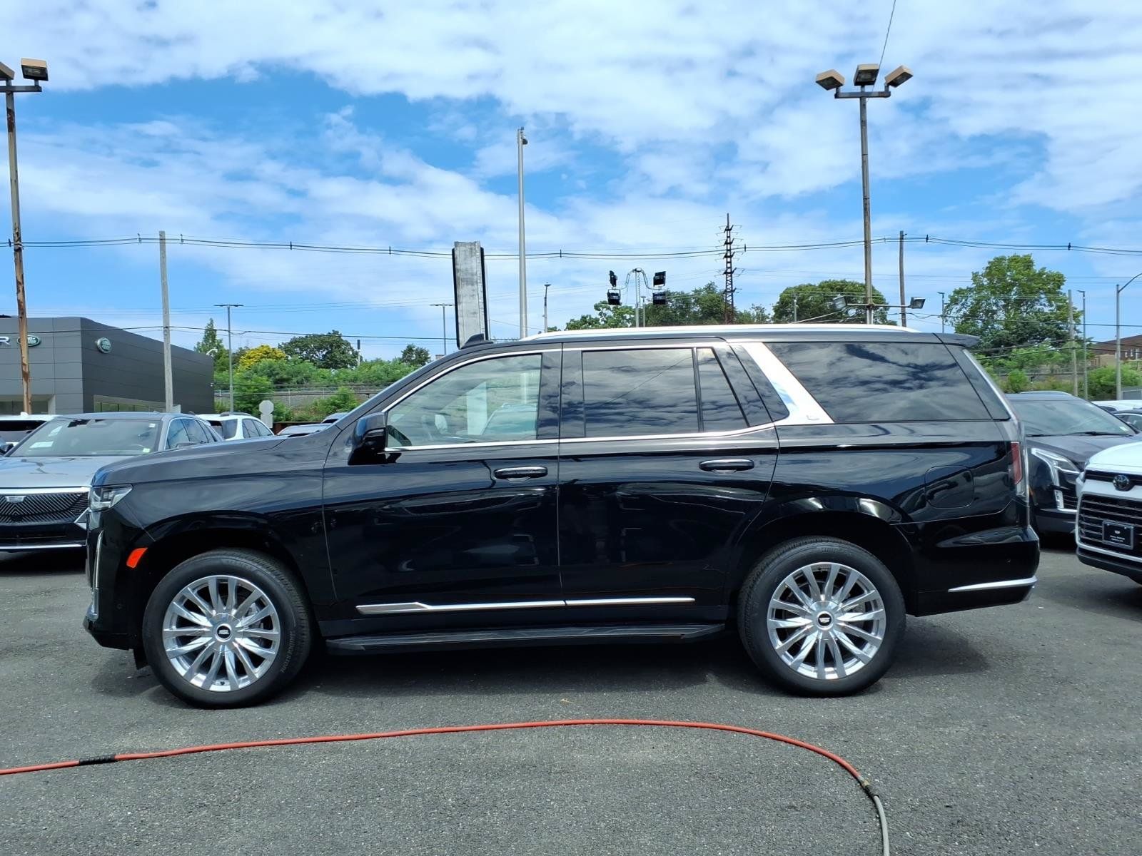 Certified 2023 Cadillac Escalade Premium Luxury w/ LPO, Floor Liner Package AWD/4WD image 8