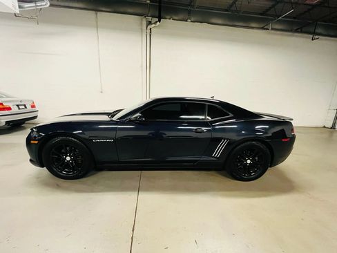 Used 2014 Chevrolet Camaro LS RWD image 5