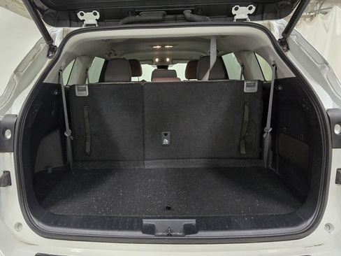 Certified 2023 Toyota Highlander LE image 18