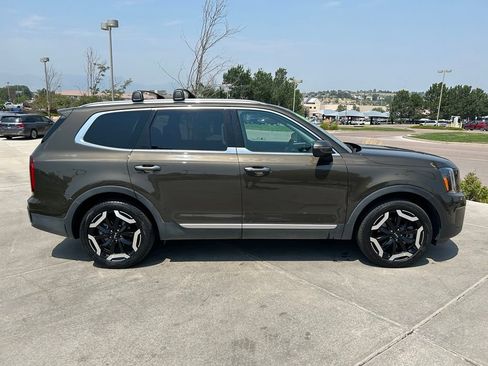 Used 2025 Kia Telluride S AWD/4WD image 10