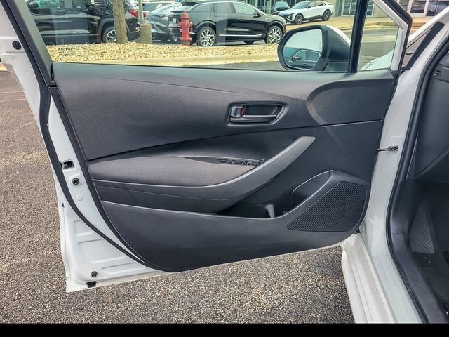 Used 2024 Toyota Corolla LE FWD image 18