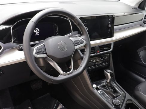 Used 2025 Volkswagen Taos SEL image 7