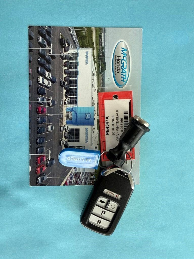Used 2018 Honda CR-V Touring image 4