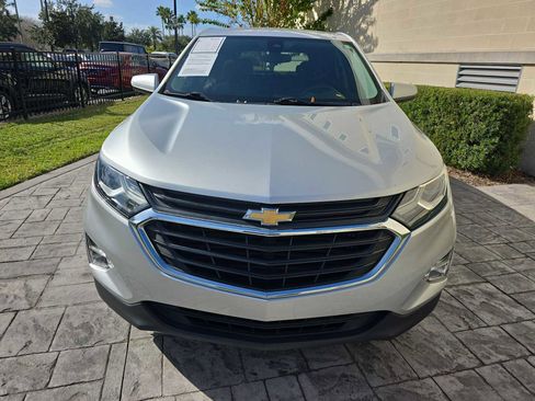 Used 2020 Chevrolet Equinox LT image 2