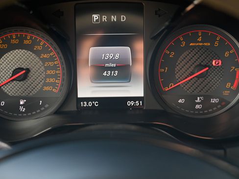 Used 2019 Mercedes-Benz AMG GT R image 27