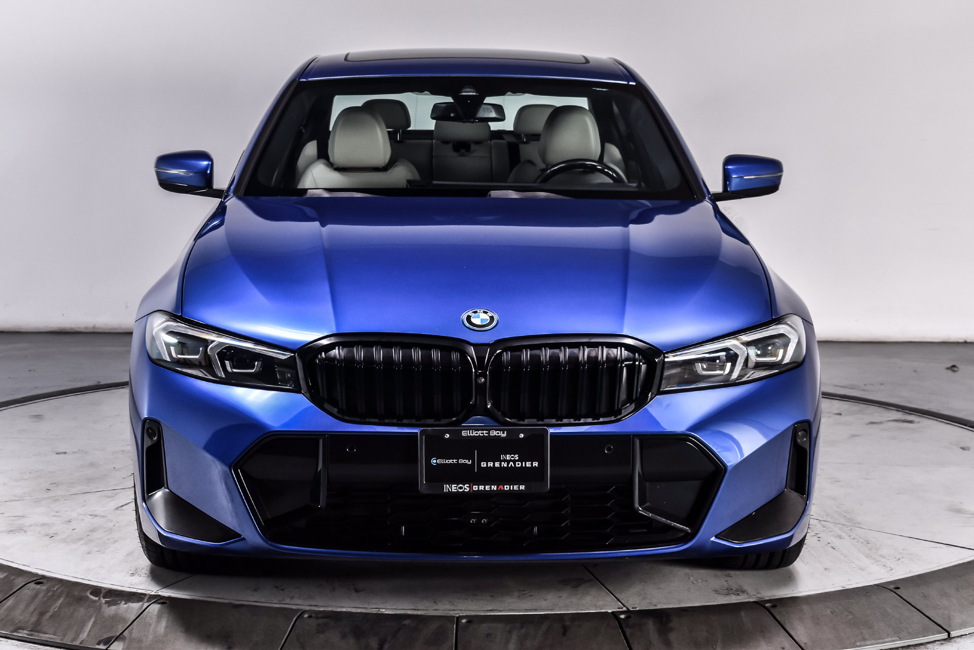 Used 2024 BMW 330e xDrive w/ Premium Package AWD/4WD image 2