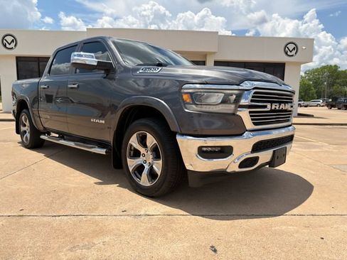 Used 2022 RAM 1500 Laramie AWD/4WD image 3