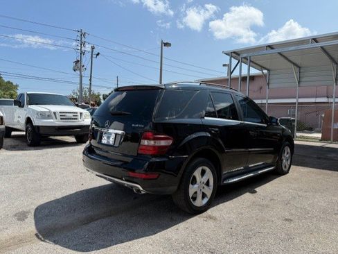 Used 2011 Mercedes-Benz ML 350 BlueTEC 4MATIC image 4