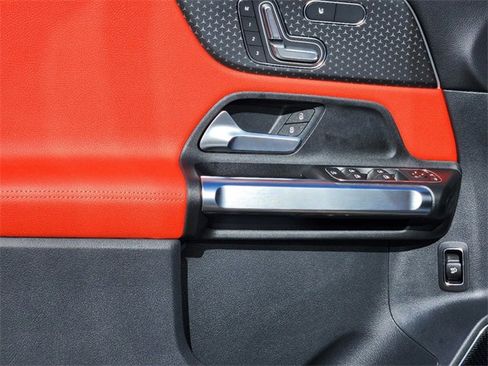 New 2025 Mercedes-Benz GLB 35 AMG 4MATIC image 7