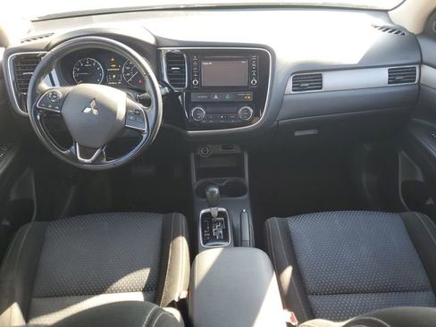 Used 2016 Mitsubishi Outlander FWD image 13