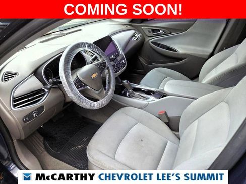 Used 2018 Chevrolet Malibu LT w/ Driver Confidence Package image 6