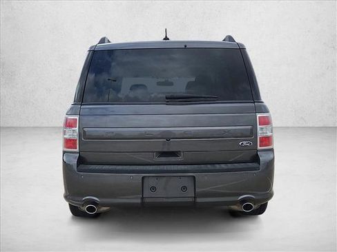 Used 2018 Ford Flex SE image 6