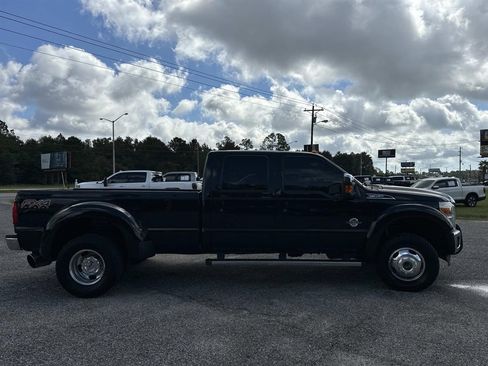 Used 2016 Ford F350 Lariat w/ Lariat Ultimate Package image 4