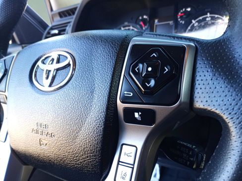 Used 2021 Toyota 4Runner SR5 Premium image 14