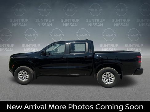 Certified 2024 Nissan Frontier SV AWD/4WD image 2