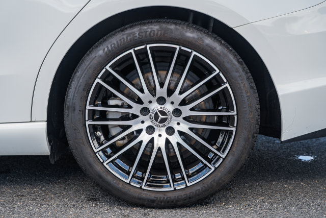 Certified 2023 Mercedes-Benz C 300 4MATIC Sedan image 18