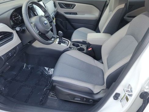 Used 2025 Subaru Forester Premium AWD/4WD image 10