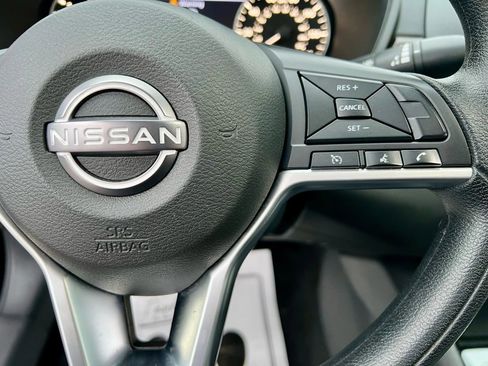 Used 2024 Nissan Altima 2.5 SV image 27