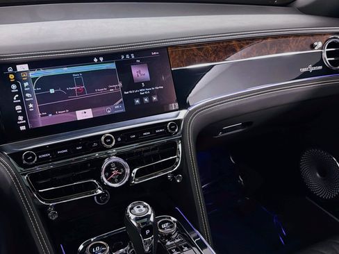 Used 2021 Bentley Flying Spur W12 AWD/4WD image 22