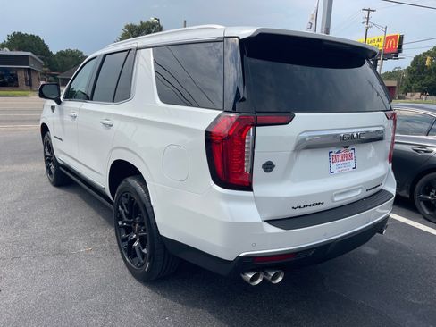 Used 2023 GMC Yukon Denali w/ LPO, Floor Liner Package AWD/4WD image 12