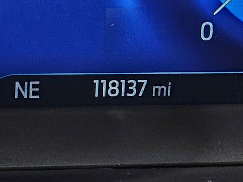 Used 2020 Ford Explorer Platinum image 30