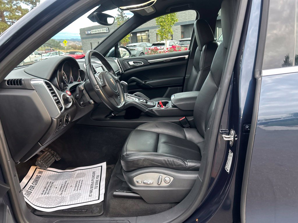 Used 2013 Porsche Cayenne AWD/4WD image 24