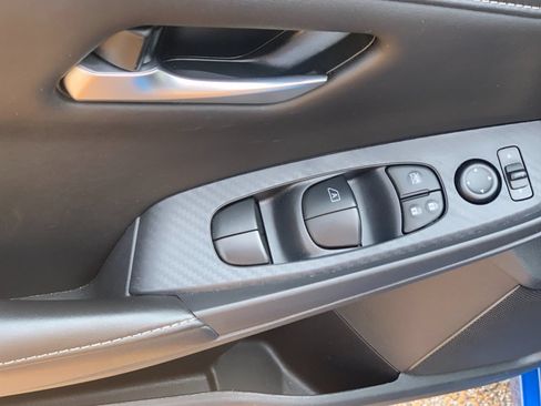 Used 2025 Nissan Sentra SV FWD image 14