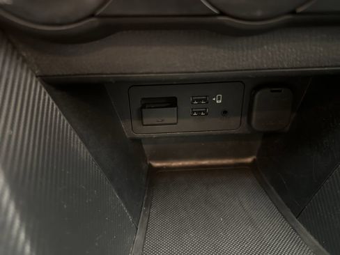 Used 2020 Toyota Yaris LE image 23