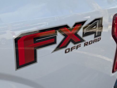 Used 2018 Ford F150 Platinum w/ Equipment Group 701A Luxury image 14