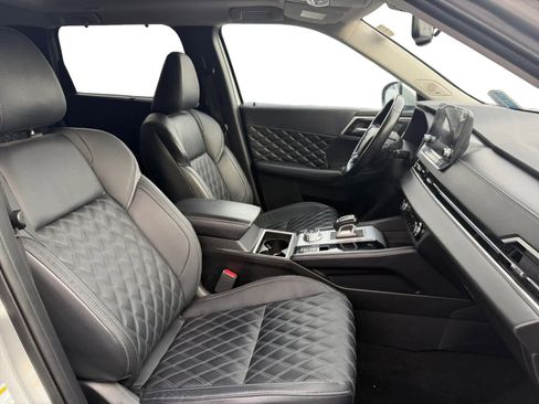 Used 2024 Mitsubishi Outlander SEL image 16