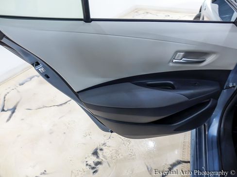 Used 2020 Toyota Corolla LE FWD image 24