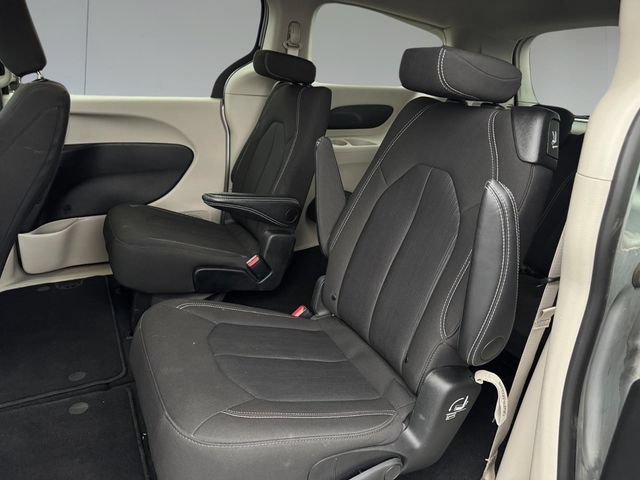 Used 2024 Chrysler Voyager LX FWD image 10