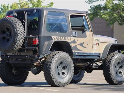 Used 1988 Jeep Wrangler Sahara AWD/4WD image 9