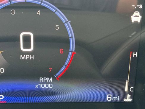 New 2026 Chevrolet Trax LT w/ Sunroof Package image 27