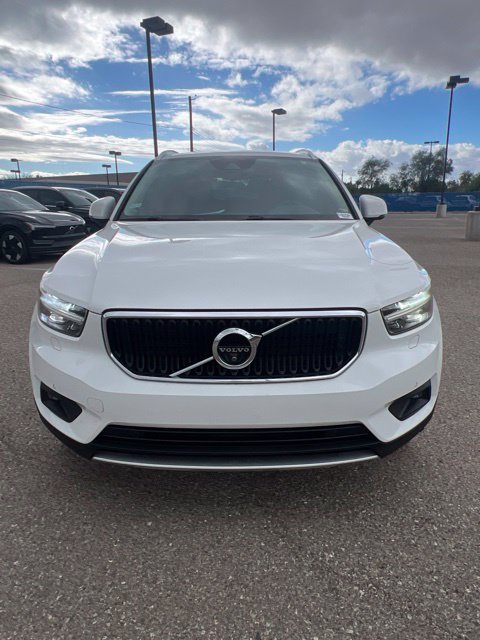 Used 2020 Volvo XC40 T4 Momentum FWD image 8