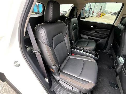 Certified 2024 Nissan Pathfinder SL w/ SL Premium Package image 20