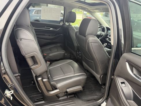Used 2019 Buick Enclave Avenir w/ Avenir Technology Package AWD/4WD image 20