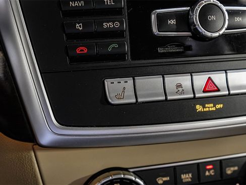 Used 2015 Mercedes-Benz GL 320 BlueTEC 4MATIC image 29