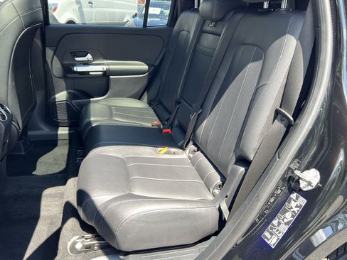Used 2021 Mercedes-Benz GLB 250 image 30