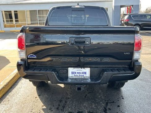 Used 2023 Toyota Tacoma TRD Off-Road w/ Advanced Technology Package image 8