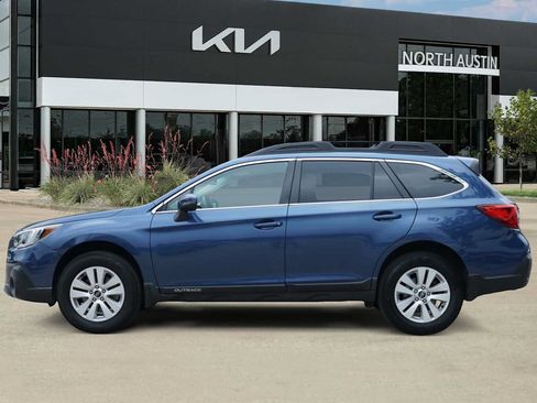 Used 2019 Subaru Outback 2.5i Premium w/ Popular Package #2 AWD/4WD image 3