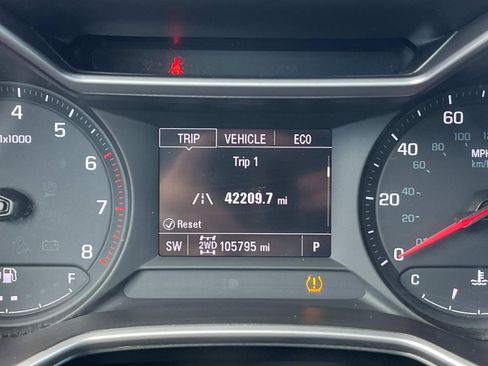 Used 2021 Chevrolet TrailBlazer LS image 36