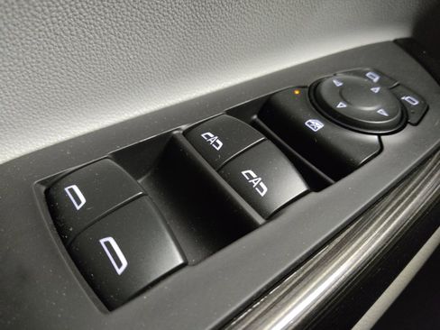 Used 2021 GMC Acadia SLT FWD image 27