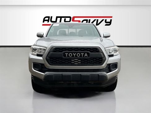 Used 2022 Toyota Tacoma SR image 2