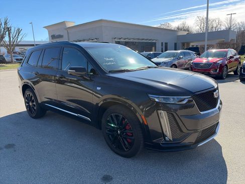 Certified 2023 Cadillac XT6 Sport w/ Technology Package image 5