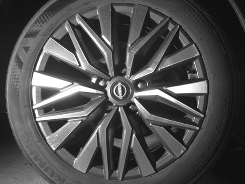 Used 2025 Nissan Altima 2.5 SV FWD image 18