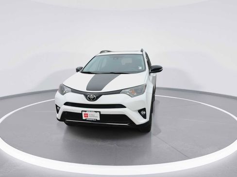 Certified 2018 Toyota RAV4 Adventure image 3