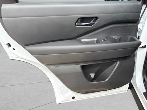 New 2026 Nissan Pathfinder SV w/ SV Premium Package FWD image 39